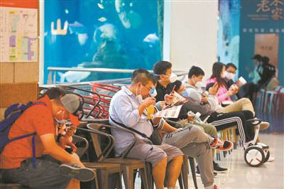 广州企业注册广州：堂食次第开隔桌轻启筷